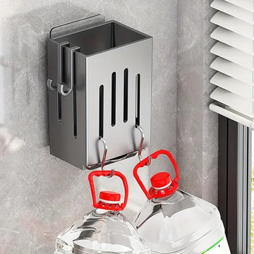 מחזיק סכו״ם לקיר עם כלים קטנים