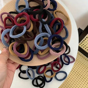 גומיות שיער רכות בצלחת