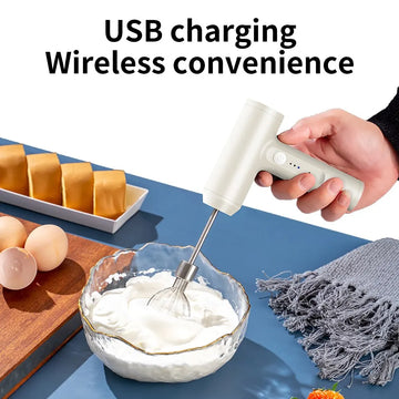 מקציף ומערבל חשמלי בצבע לבן