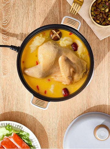 מבט קרוב על סיר בישול 2 ליטר